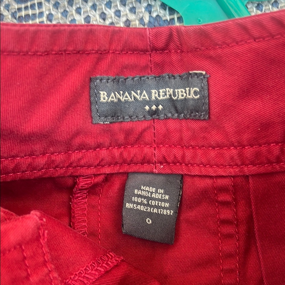 Banana Republic Red Pleated Skirt - Picture 3 of 4